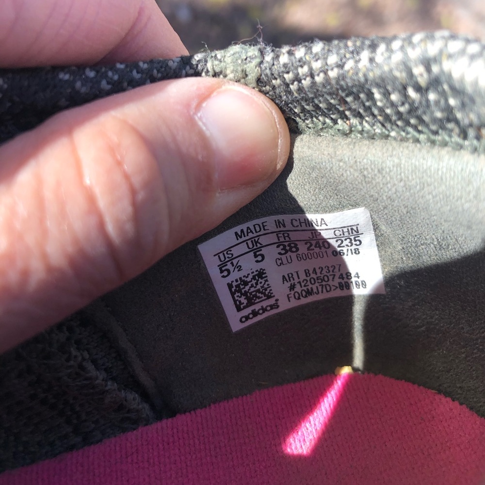 Adidas - Picture 3 of 5